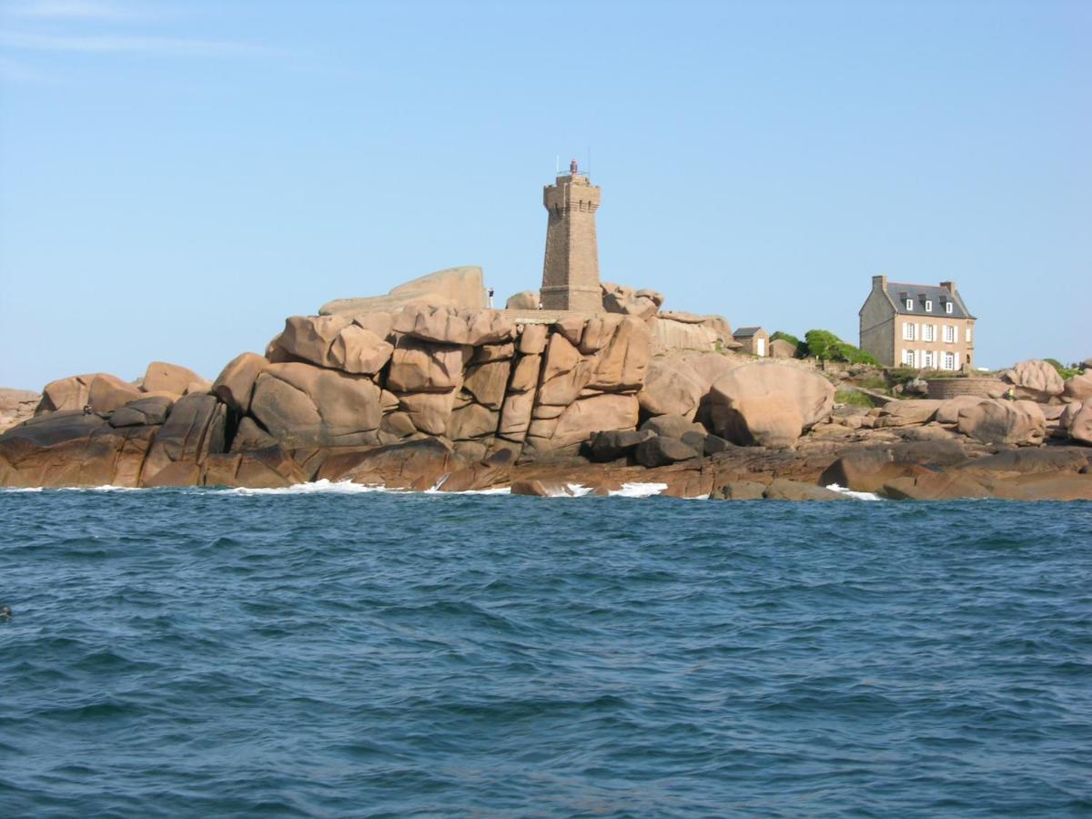 Les Pieds Dans L'eau Au Port De Ploumanac'h Appartement